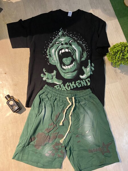 Ensemble T-Shirt et Short Vert