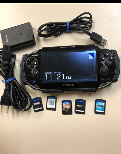 Console Sony PS Vita avec jeux