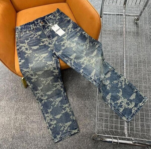 Jeans motifs tendance hommes