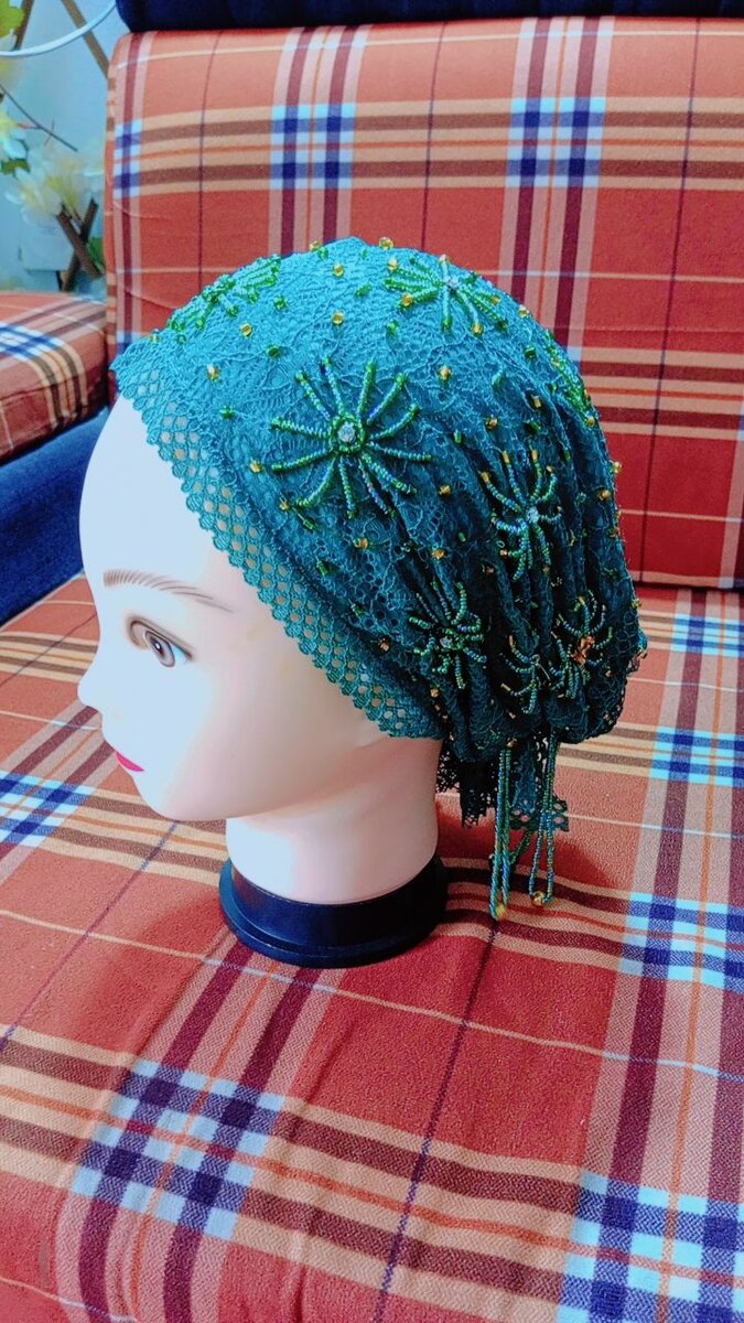 Chapeaux Éléguants Brodés