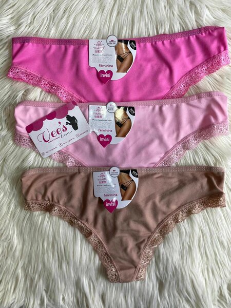 Strings et culottes pour femmes