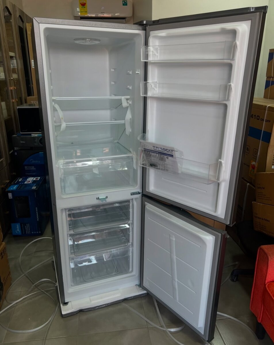 Nasco 236 litre bottom freezer