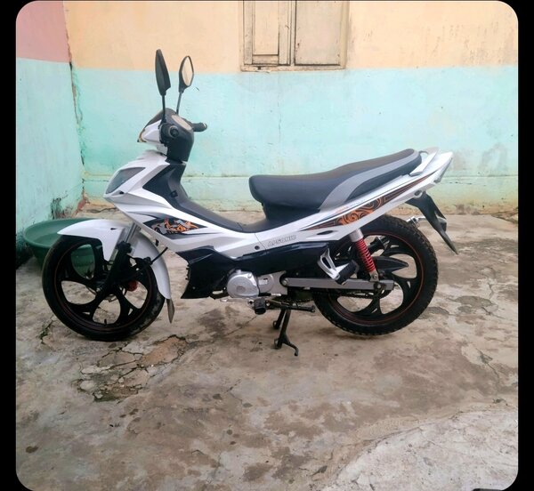 Moto Apsonic élégante