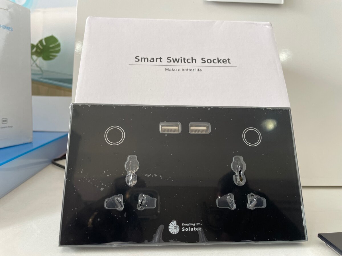 Solutec 8Gang switch & Double Socket