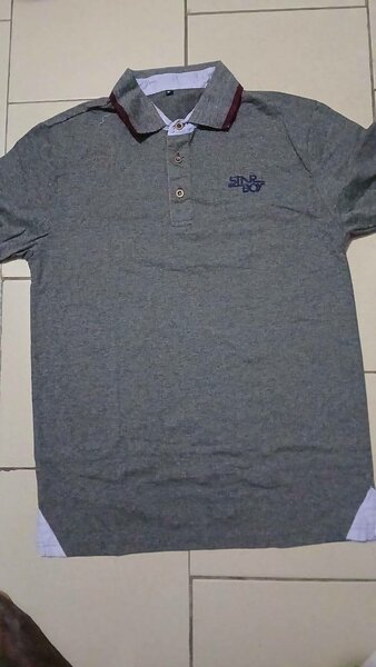 Polo homme gris élégant