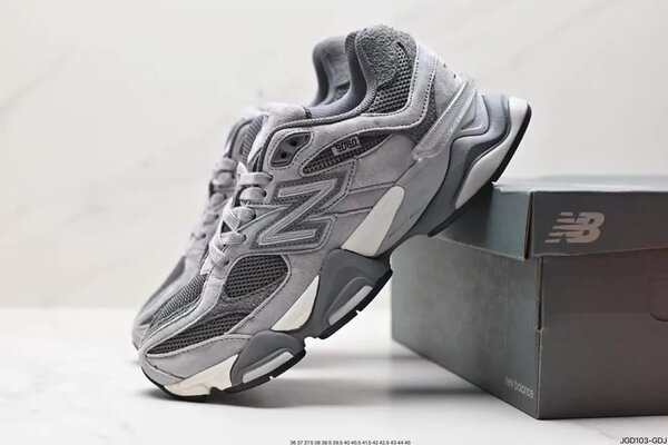 Baskets New Balance Gris