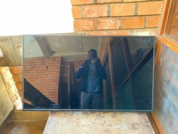 STARTIMES 50" SMART TV