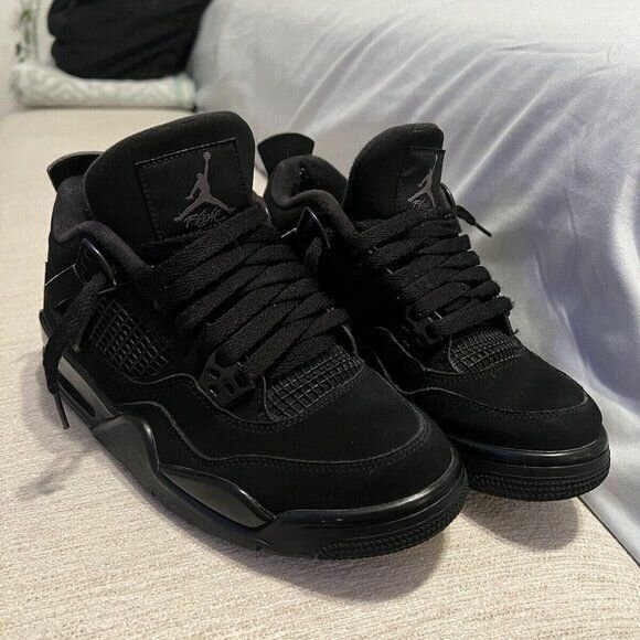 Jordan 4 Retro Mid Black Cat