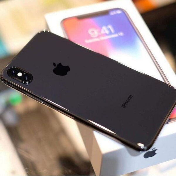 iPhone X débloqué 64Go Noir