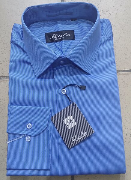 Chemise bleue élégante homme