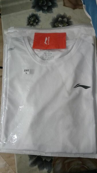 Футболка мужская, размер L,цена 500 с