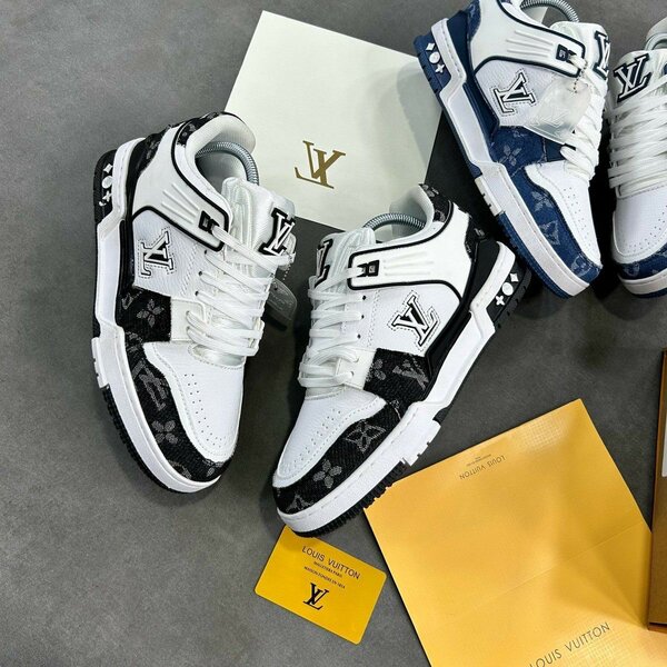 LOUIS VUITTON CLASSIC