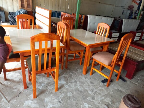 Table a manger 4 chaises en fornica