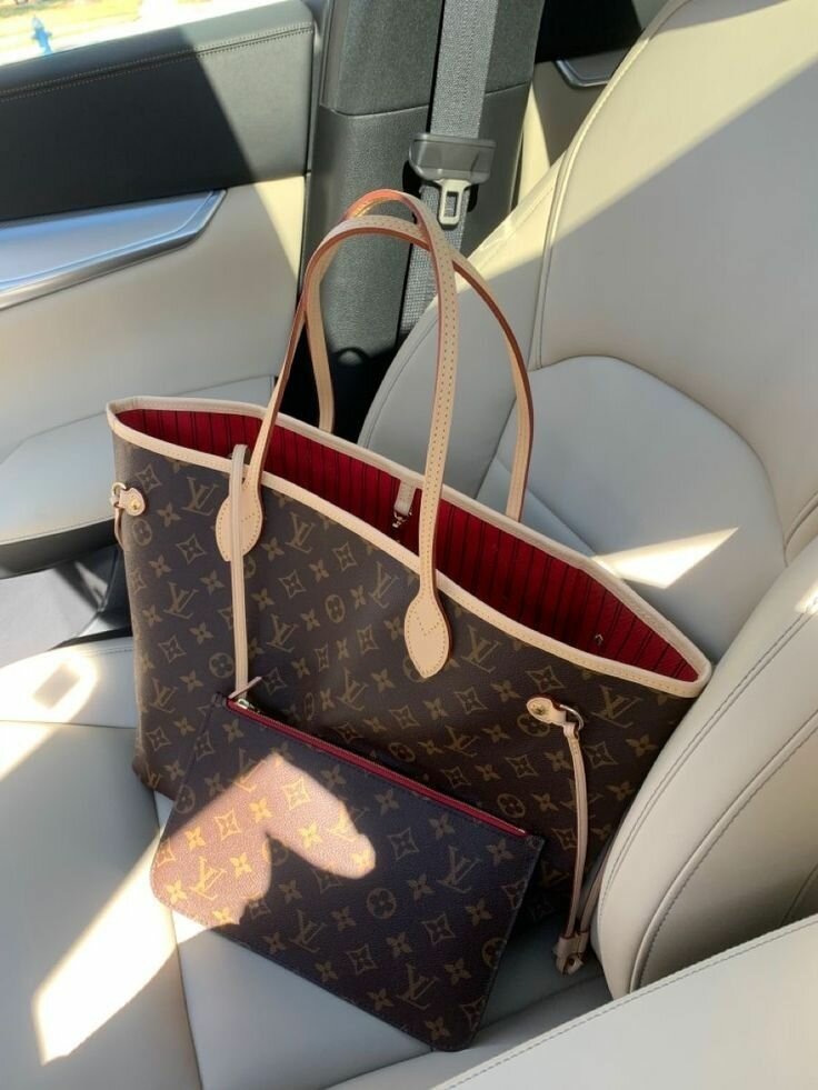 Luis Vuitton hand bags