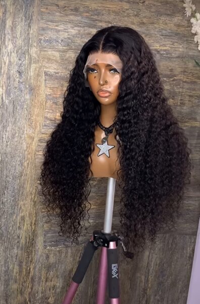 Full frontal wet curls