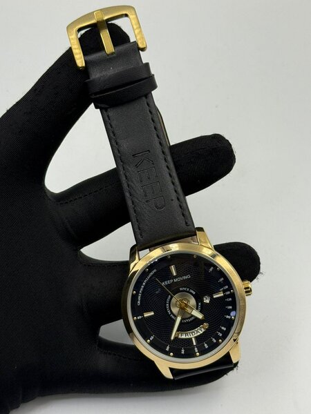 Montre Quartz Élégante KEEP