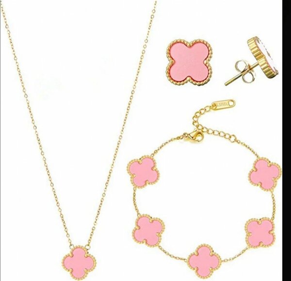 Комплект на подарок для себя любимой!