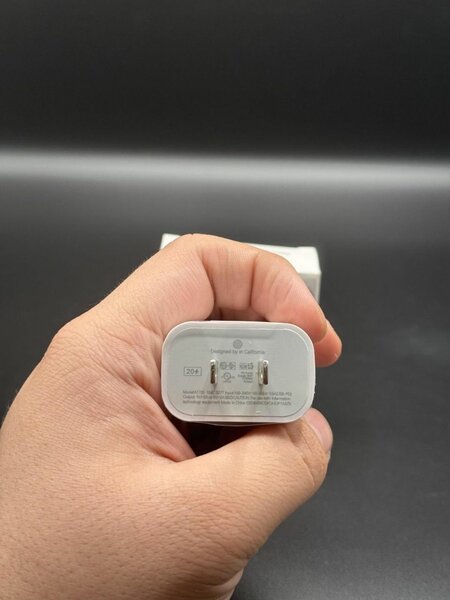 Apple 20W USB-C Power Adapter