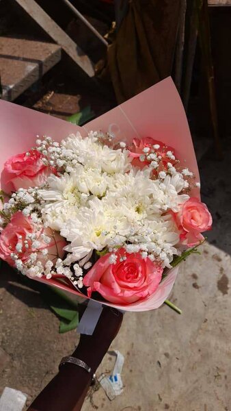 Bouquet de roses fraîches