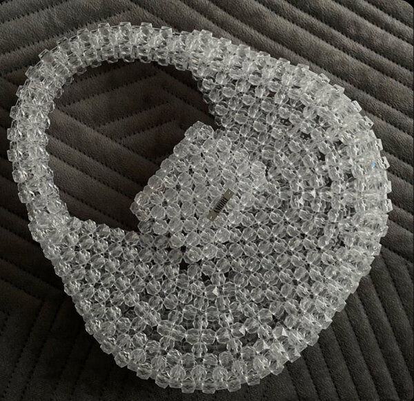 Sac à main perlé élégant