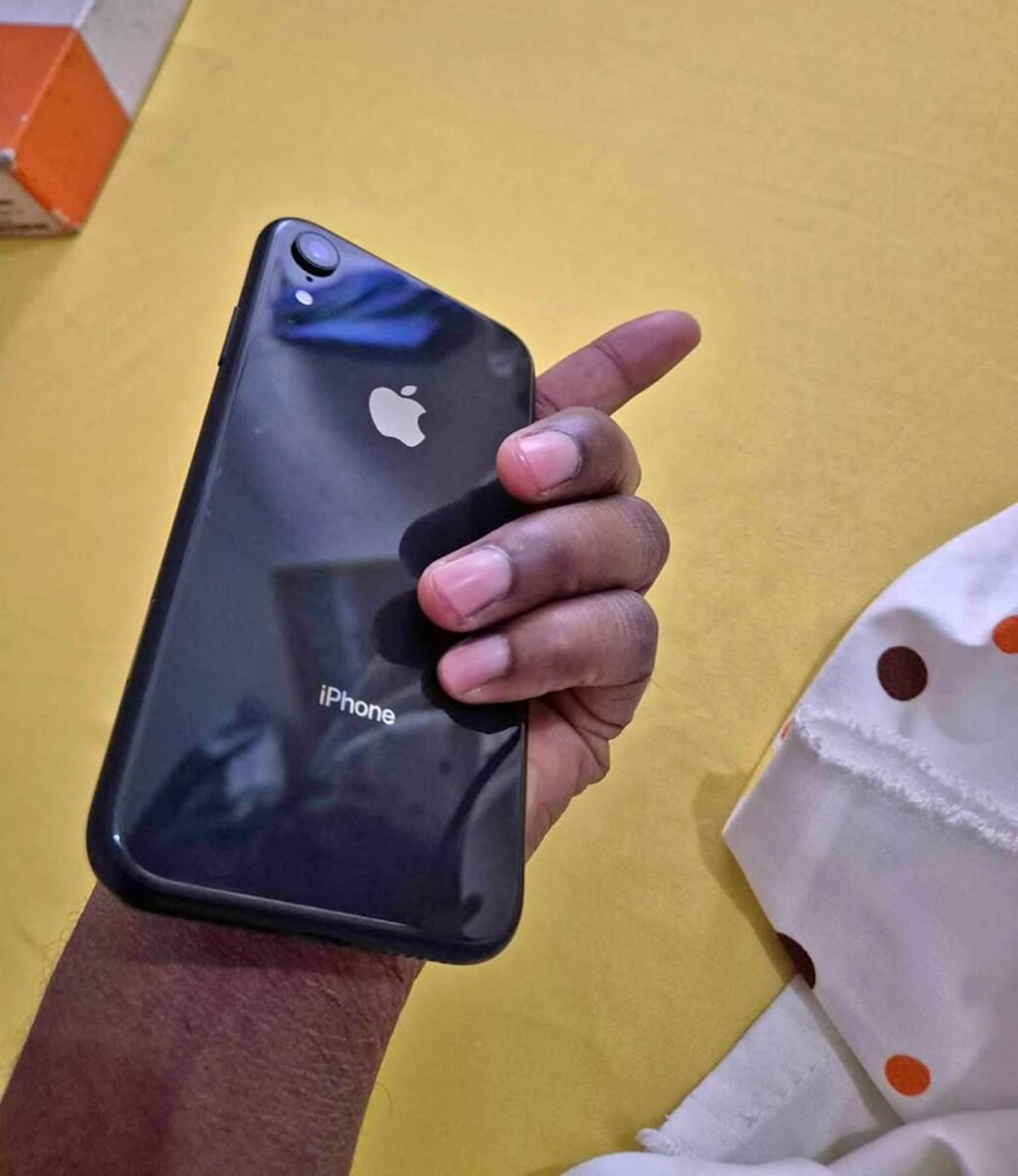 Apple iPhone XR Noir