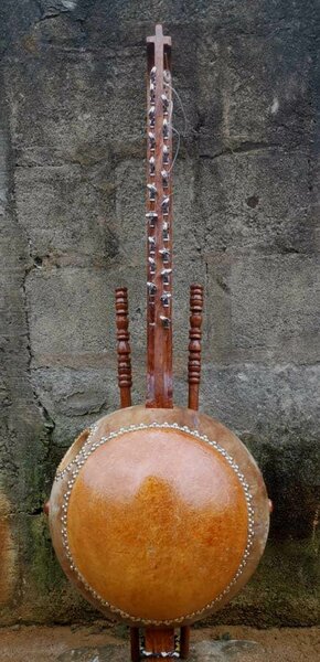 Kora ( instruments à cordes)
