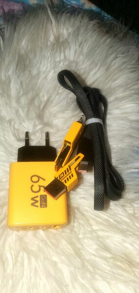 Boitier 65 W + multi câble