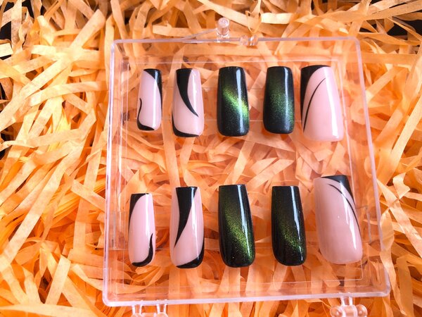 Ongles Press-On Élégants Noir et Vert