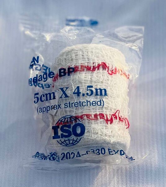 Bandage élastique 5cm x 4.5m ISO