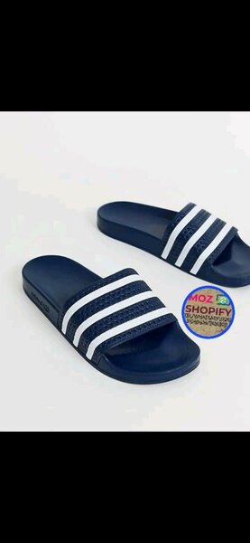 Tongs de piscine confortables