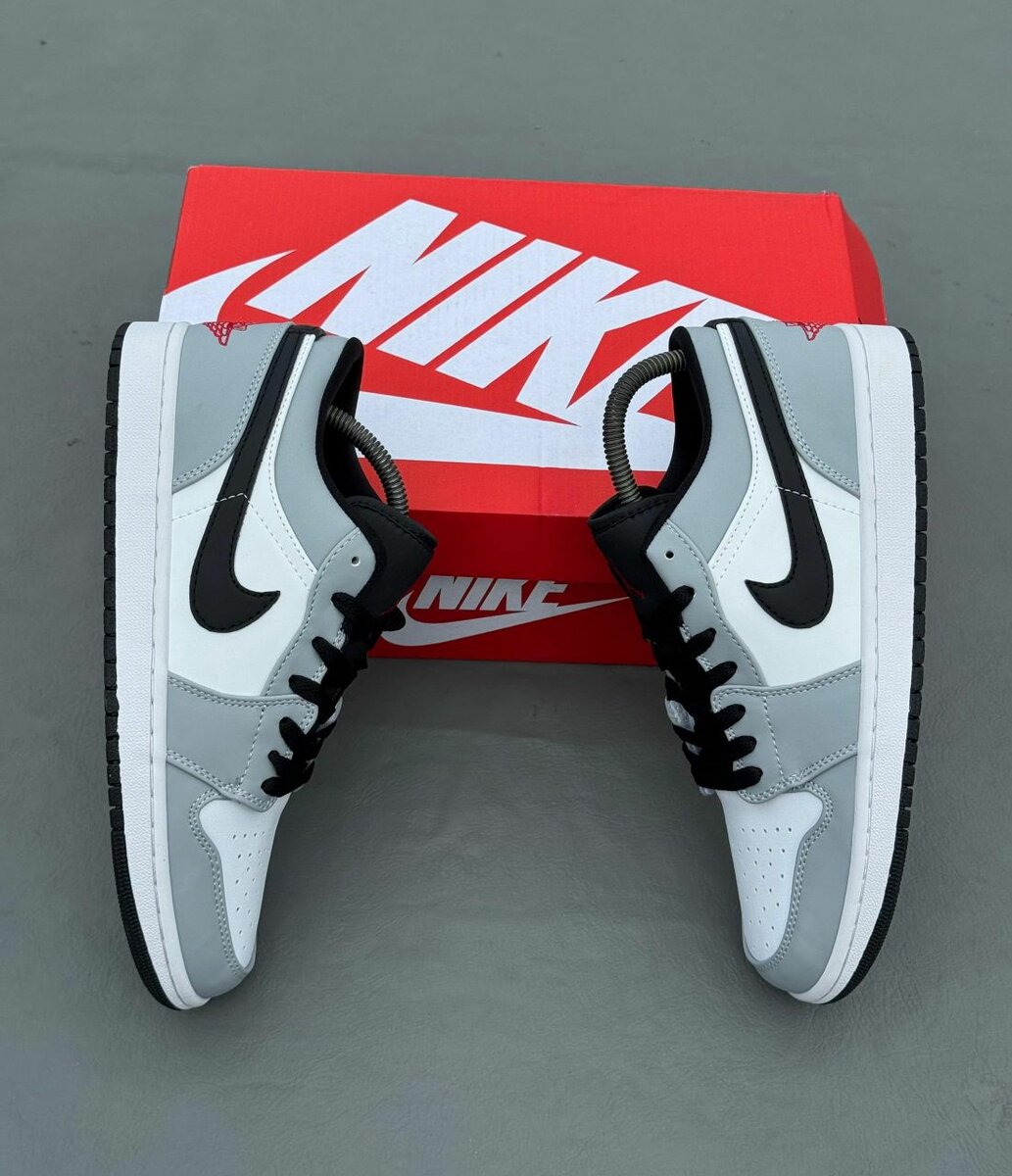 Nike Air Jordan Low Homme