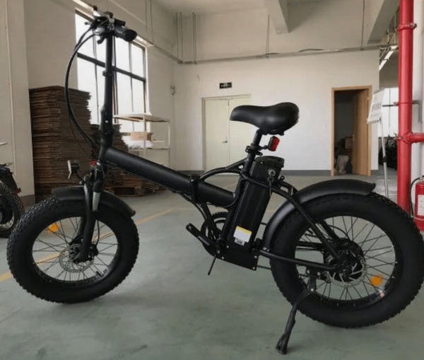 Vélo électrique pliant noir