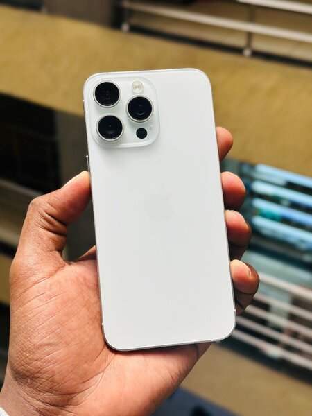 15 pro max eSIM unlock 256gig