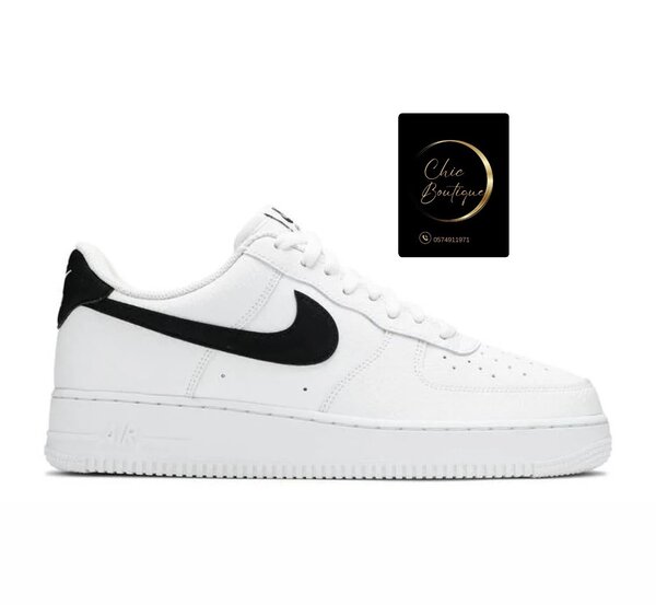 Basket air force Nike avec son carton