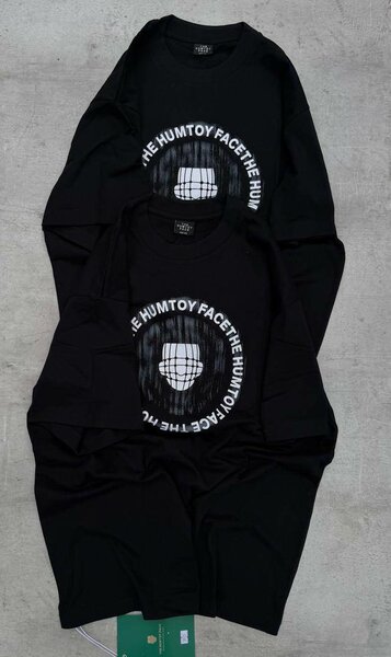 T-shirt noir tendance