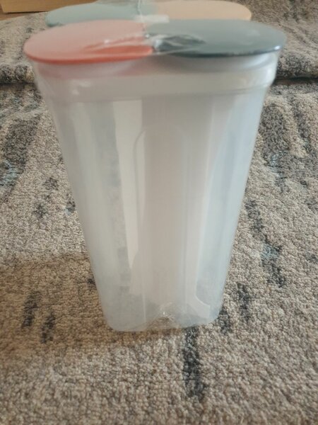 Boîte pratique pour sucres etc