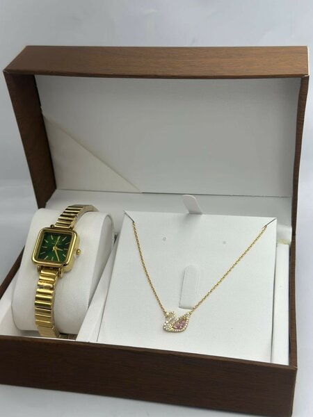 Montre box ( montre+ chaine ) avec le coffret