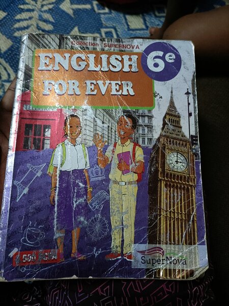 Livre scolaire d'anglais 6e