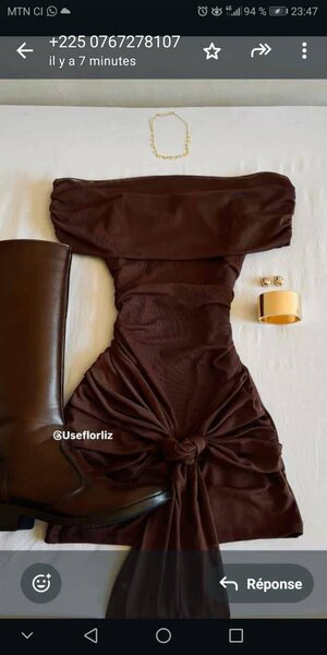 Robe élégante en satin chocolat