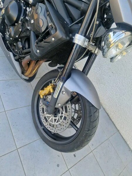 Moto Triumph Speed Triple