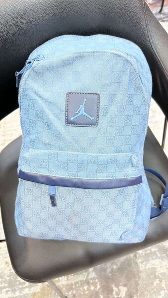 Sac à dos tendance baskets