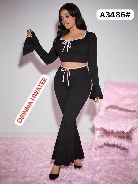 Ensemble Noir Chic à Lacets