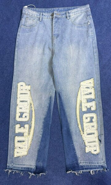 Jeans déchirés homme AIGLE GROUP