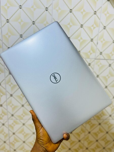 *DELL LATITUDE 5575*