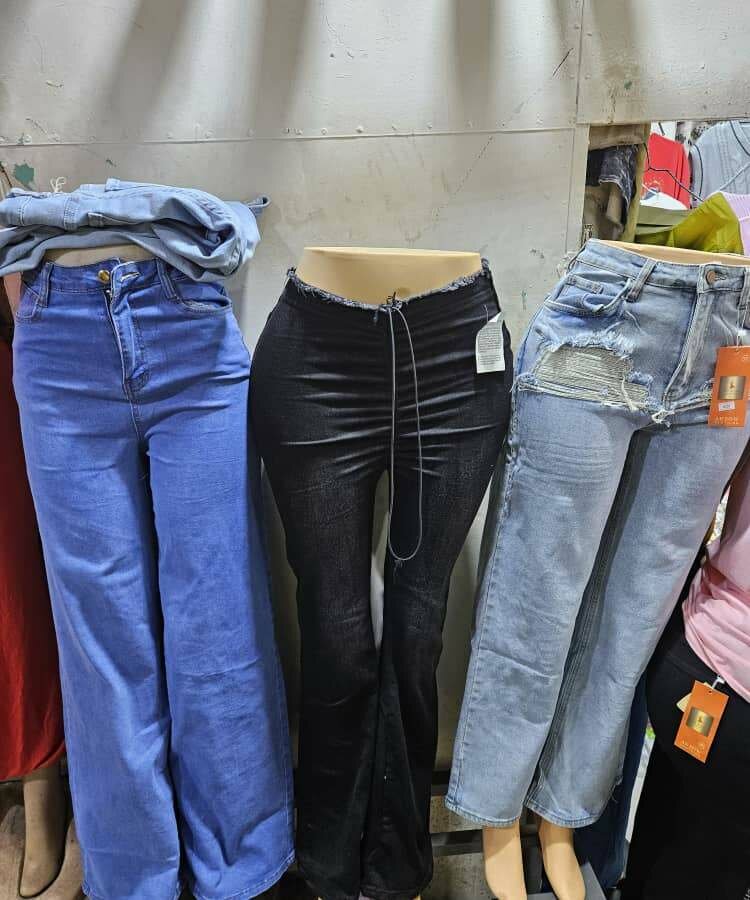 Pantalons en denim tendance