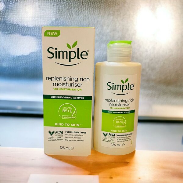 Simple Replenishing Rich Moisturizer