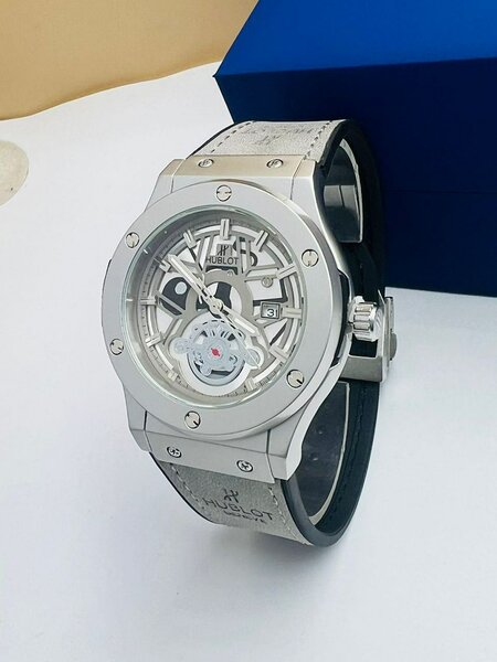 MONTRE LUXE HOMME  HUBLOT