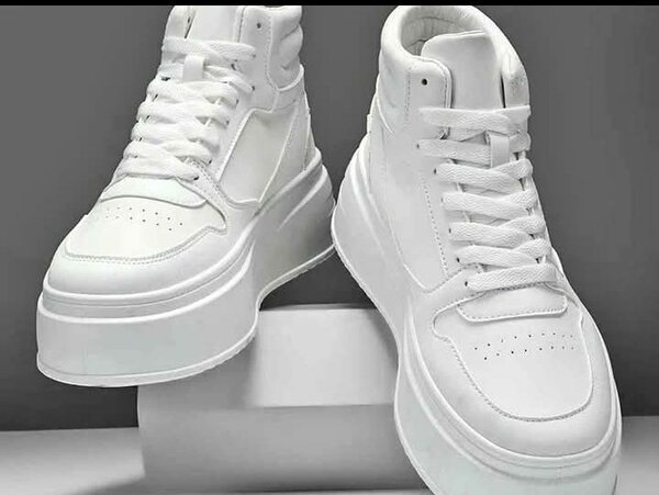 Baskets montantes blanches en cuir