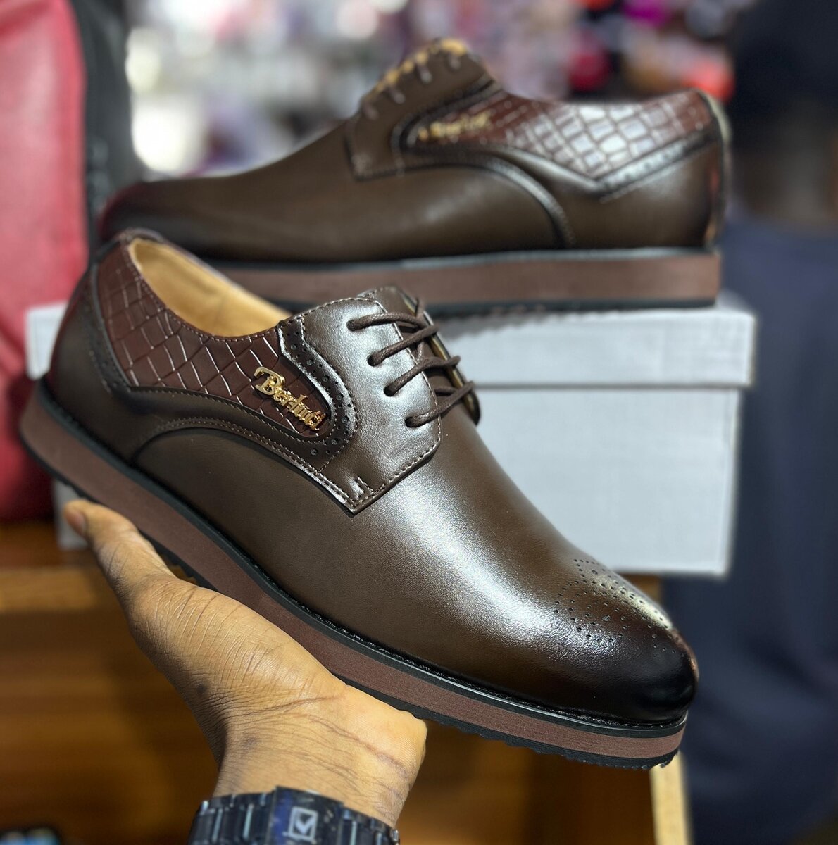 Chaussures élégantes en cuir homme