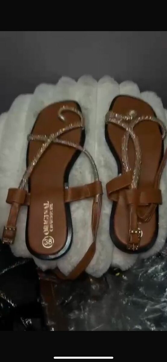 Sandales à brides élégantes